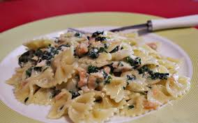 Farfalle Au Saumon Et Epinards Ww Plat Et Recette Recettes De Cuisine Plat Minceur Recette