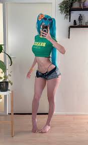 PURENUDISM PICS Brazilian Nude Hut Dancing  смешные картинки и другие  приколы: комиксы, гиф анимация, видео, лучший интеллектуальный юмор.