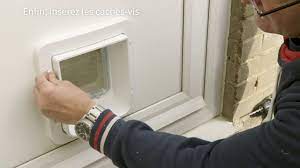 Chatiere porte fenetre 57 recouvrement porte fenetre 2. Grande Chatiere A Puce Electronique Installation Sur Porte Youtube