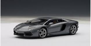 Made of diecast with some plastic parts. Autoart 54646 Lamborghini Aventador Lp700 4 Grey 1 43