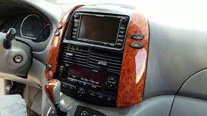 Can you please tell me how to convert this japanese language to english. How To Remove Radio Navigation E7006 From Toyota Sienna 2006 For Repair Youtube