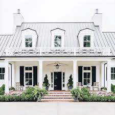 Seriously Can T Get Over How Many Decisions Go Into Designing A Home Finalizing The Exterior Details And Realiz House Exterior Modern Farmhouse Exterior House