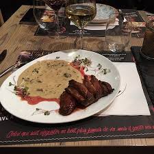 Le Vin Et Un Plat Tassin La Demi Lune Menu Prix Restaurant Avis Reservations Tripadvisor