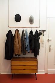 Uber Unsere Selbst Gemachte Garderobe Freue Ich Mich Jedes Mal Wenn Ich Sie Sehe Man Braucht Nur Ein Kupferrohr Kupferrohr Mobel Restaurieren Haken Garderobe