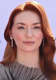 Fan Casting Kathryn Newton as Barbara Keeley in The Birdcage