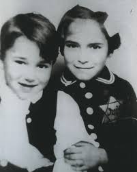 In spring 1943, Thomas Blatt arrived at the Sobibor killing center. It  didn't look the way he had imagined it. "The sun was still high in the sky,  birds were singing. It