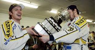 November 3, 1982 in kempele, finland) is a professional hockey goaltender currently playing for the nashville predators of the nhl. Pekka Rinteen Hurja Tarina Osa Aikainen Tyontekija Teki Loydon Nhl Valmentajan Hymy Paljasti Jattipotin Osuneen Nhl Ilta Sanomat
