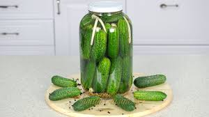 Reteta aceasta de castraveti murati o garantez din tot sufletul, o tot „testez de vreo 30 de ani. Castraveti Murati In Saramura Jamilacuisine Youtube