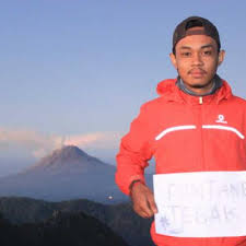Madingloker.com merupakan salah satu situs informasi loker, dimana awal dari situs ini tercipa dari keterbatasannya text untuk caption pada info lowongan kerja yang ada di akun instagram kami. Si Jidat Moertyansah Twitter