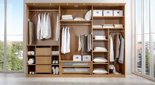 Mit einem begehbaren kleiderschrank (bestehend aus schiebetüren und innenschranksystem) können deine lieblingsstücke in ein neues zuhause einziehen. Kleiderschrank Selber Bauen So Geht Es Richtig Tipps Tricks