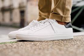 Préférez une ceinture tressée, en cuir ou en toile, pour habiller votre chino. Quelles Chaussures Pour Quel Pantalon
