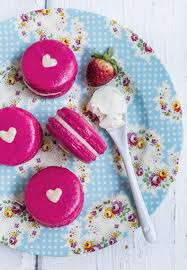Heart Inside Macarons Strawberry Cheesecake And Vanilla Malt Strawberry Cheesecake Macaron Recipe Macarons