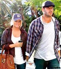 Us weekly reports in its latest issue (on newsstands now) that jessica simpson is calling tony romo her future husband. now, she tells the june issue of glamour, that she is in love with the dallas cowboys quarterback, whom she says helped her. Jessica Simpson And Tony Romo Split Up