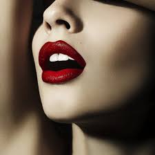 Pour repulper les lèvres, l'une des solutions consiste à réactiver la circulation sanguine dans cette zone en la stimulant régulièrement. Astuces Make Up Pour Agrandir Sa Bouche Magazine Avantages