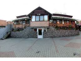În calitate de fost consultant în turism, cred că 25% din hoteluri şi structuri de primire turistică ar trebui să fie închise sau declasificate, a afirmat paul mărăşoiu, citat de agerpres. Hoteluri Pensiuni Vile Brad Cazare Ieftina Brad 2021