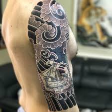 They are found to be elements in many legends and folk tales, and to possess a great amount of courage, work ethic, and the ability to flow, like water, through the hardships of life. Japanesetattoo Tattoo Tattoos Tattooartist Horimitsu Flickr