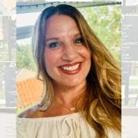 Beth Lowrey's Instagram, Twitter & Facebook