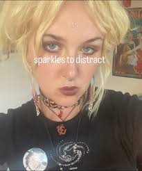 ⭐️🐓UPDATE🐓⭐️ Nel has been located! I just want to say a huge thank you to  everyone who shared this post and kept an eye out for her. Her best friend  Nugg, will