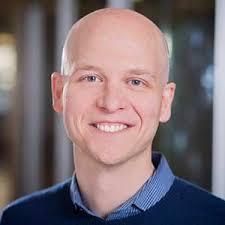 I love explaining what we're building at RWX to non-engineers. It's helpful  to practice communicating the value prop clearly without too much jargon.  Plus, it's always fascinating to see the…