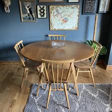 The table is beautifully designed and has been recently rhenium finished only does. Mid Century Ercol Dining Table And Four Chairs 391 Elm Table Retro Chairs Vinterior
