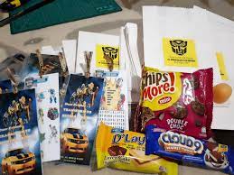 Sangkaan yaya pelajar tahap 1 (5tahun) dalam lingkungan 60 orang, tapi bila confirmkan dengan guru kelas semua sekali ada 78 orang (4 kelas). Goody Bag Birthday Untuk Kawan Kawan Tadika Adik Wazif