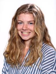 Elizabeth Wall's Instagram, Twitter & Facebook