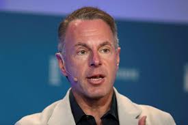 Ebay-toppsjef Devin Wenig, Kahoot-gründer Johan Brand og Mats Zuccarello  satser på norske Spond