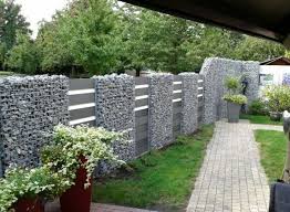 Die Moderne Losung Fur Ihren Aussenbereich Wpc Dielen Check More At Http 10garden Vasepin Site Die Sichtschutzwand Garten Garten Landschaftsbau Garten