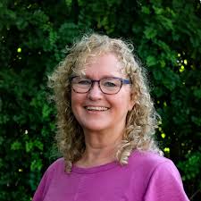 Diane Bowles's Instagram, Twitter & Facebook