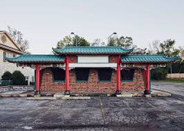 In Their Work Pizza Hunt Chloe Cahill And Ho Hai Tran Discover The Fates Of The Iconic Dine In Pizza Hu Pizza Hut Restaurant Restaurant Photography Pizza Hut