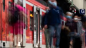 In diesem zusammenhang erinnerte die bahn an die maskenpflicht. 7h9 Xfihpafphm