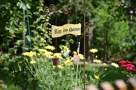 Dann musst schon so einiges ertragen. Nur Die Harten Kommen In Den Garten Unterm Dach