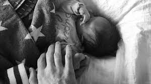 Marco reus postete am sonntag ein foto seiner tochter auf instagram. Kurioser Zufall Bei Geburt Von Tochter Von Bvb Star Reus Fussball News Sky Sport