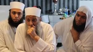 كان حاتم الطائي كثير الجود في الشعر والإنفاق، وامتاز بصدق حديثه وقوته وشدة بطشه في القتال، حيث كان يغلب كل من. Ø§Ù„Ø´ÙŠØ® Ø£Ø¨Ùˆ Ø§Ø³Ø­Ø§Ù‚ Ù…Ø¹ ÙˆÙ„Ø¯ÙŠÙ‡ Ø­Ø§ØªÙ… Ø§Ù„Ø­ÙˆÙŠÙ†ÙŠ ÙˆØ£Ø¨Ùˆ ÙŠØ­ÙŠÙ‰ Ø§Ù„Ø­ÙˆÙŠÙ†ÙŠ Hats Hard Hat