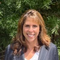 Carole Ross's Instagram, Twitter & Facebook