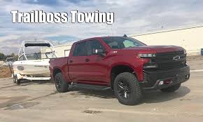 how much can a 2019 chevy silverado 1500 trail boss tow and