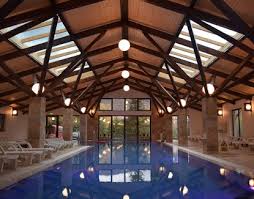 Hay un aparcamiento sin asistencia gratuito disponible.disfruta de tus momentos de ocio con instalaciones como una. Recreation Entertainment Club Vila Bran