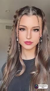 Brooke Keyes's Instagram, Twitter & Facebook