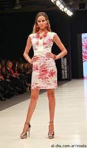 Con un marco imponente de público, adriana costantini presentó su nueva colección primavera verano 2015 en argentina fashion week. Teresa Calandra
