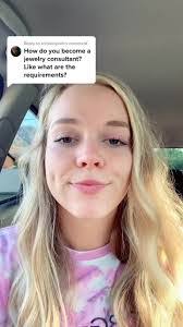 Sydney Dowd's Instagram, Twitter & Facebook