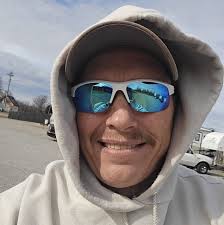 The auction was hot last night. This Burchett Board went for a $700  donation to the Campbell County Republican Party!