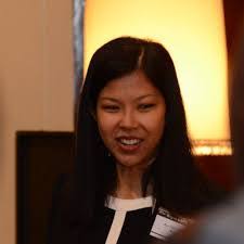 Linda Packham's Instagram, Twitter & Facebook