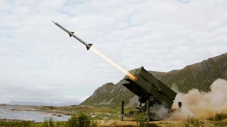Système de défense antiaérienne et missiles