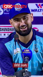 আমি আমার ক্যারিয়ার এবং ক্রিকেটে মনোনিবেশ করতে চাই, তাই সাধারণত ইন্টারভিউতে  আসা হয় না