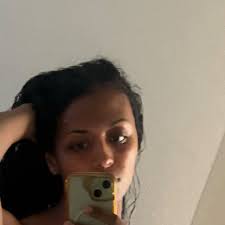 There are potato peelers in Europe, Fernanda. Wasting 1/3 of the potato is  not a flex