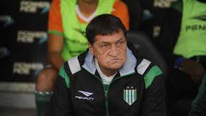 Mónica jacqueline falcioni costa (born october 10, 1968) is a retired long and triple jumper from uruguay.… falcioni represented her native country at the 2000 summer olympics in sydney, australia. Banfield Y El Amor A Falcioni Se Viene La Estatua Y Nuevo Puesto En El Taladro Mundo D