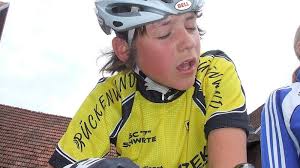 Luke Derksen rast in