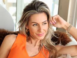 Fundraiser for Manouk Nadine Dreijhus by Anne Romeijn : Mooi haar voor  Manouk!