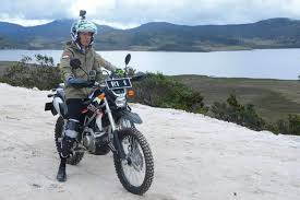 Topik seorang pria buddha yang juga mempelajari perbandingan agama terus dr. Ini Foto Foto Jokowi Saat Jajal Trans Papua Dengan Motor Trail