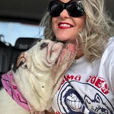 Recommendations for shellac pedicure nail salons in Van Buren